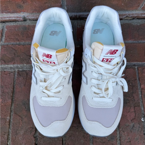 New Balance 574 Sea Salt Running Sneakers Size 9 Men’s and 10.5 Women’s NWOB - Picture 3 of 8